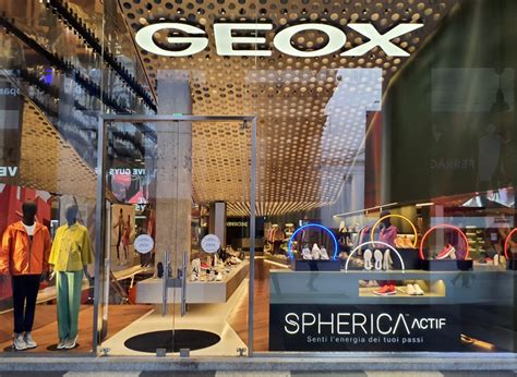 Geox Store PARIS LA DEFENSE .